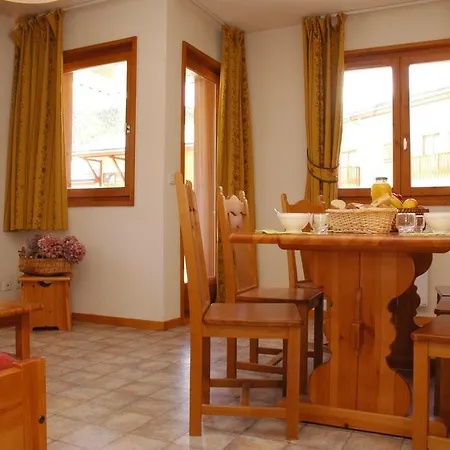 La Combe Apartment *